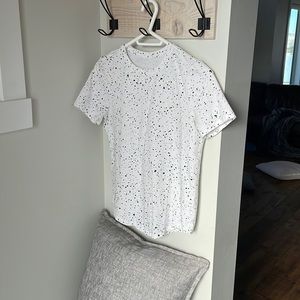 Lululemon Love Tee Size 4